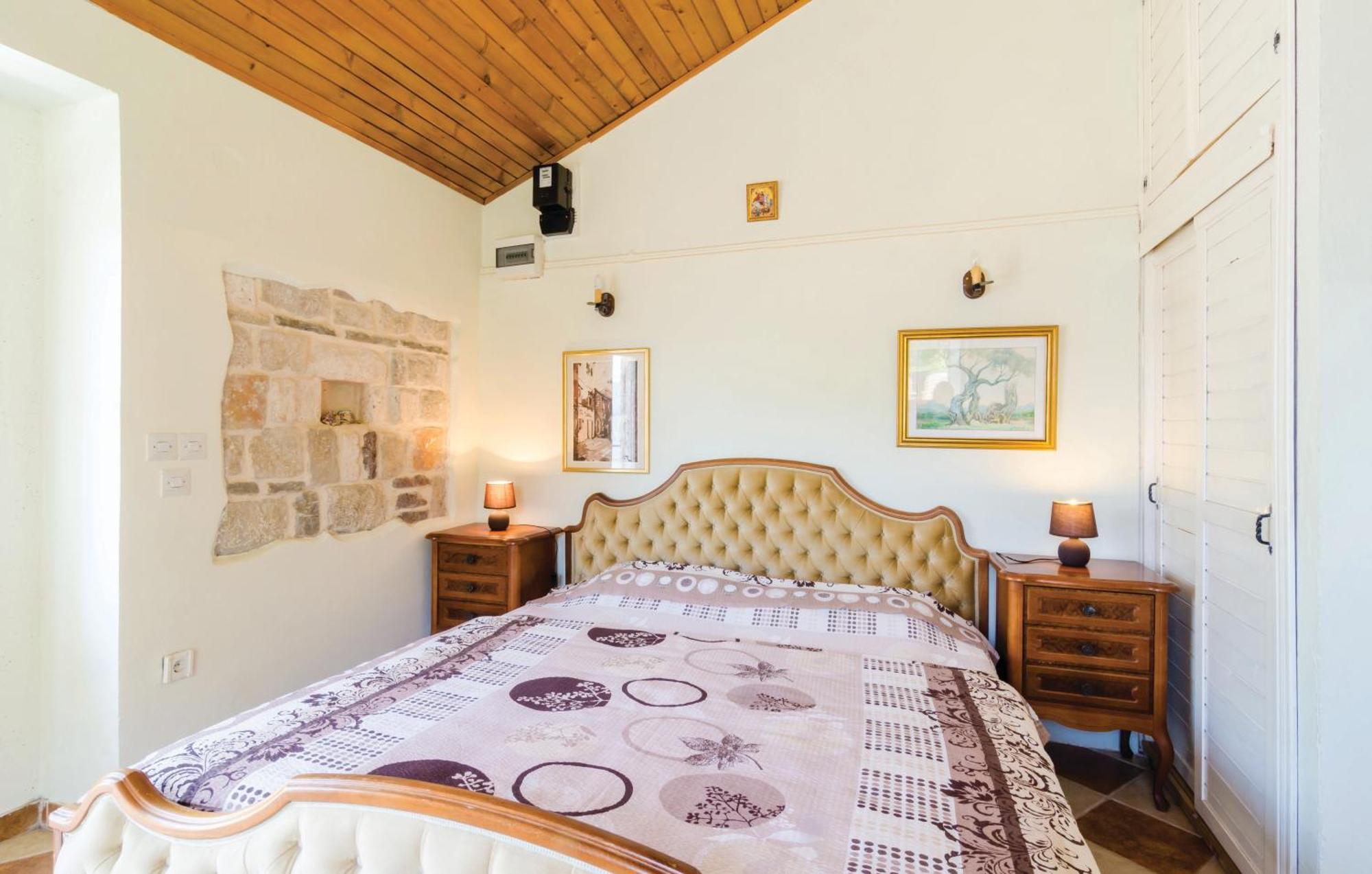 Apartments In Rustic House Risan Dış mekan fotoğraf