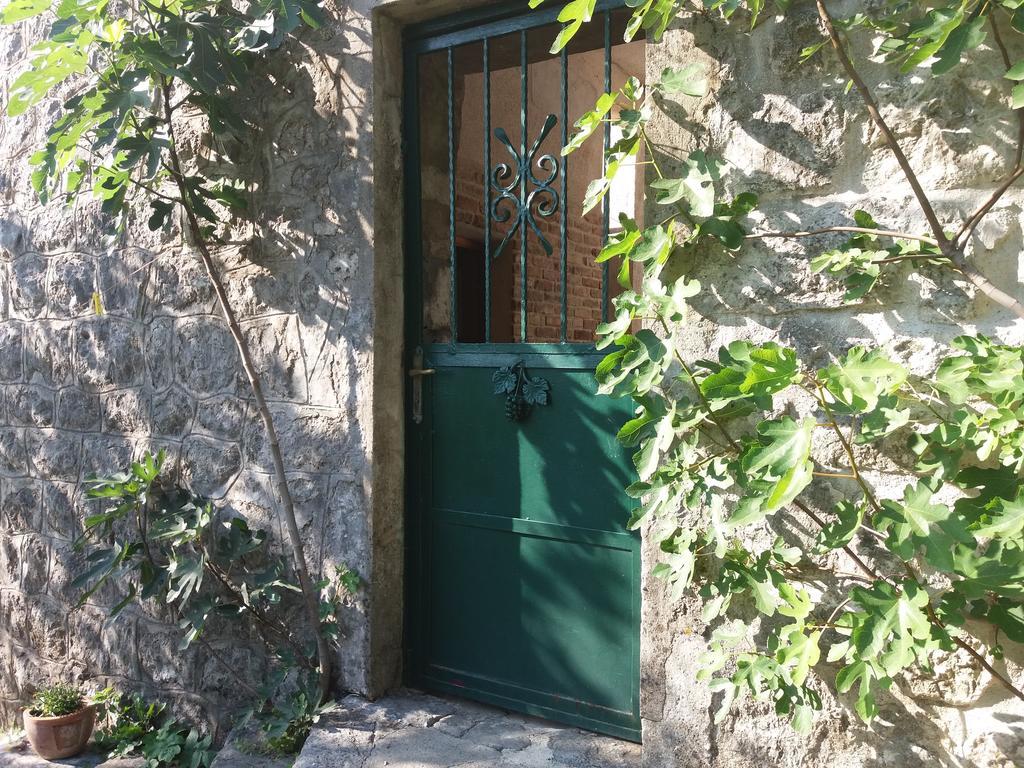 Apartments In Rustic House Risan Dış mekan fotoğraf